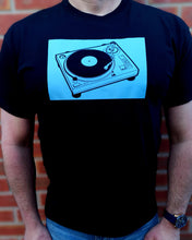 Load image into Gallery viewer, TURNTABLE :: GRAMOFON :: T-Shirt :: REVERSE PRINT DESIGN :: HTV Basic